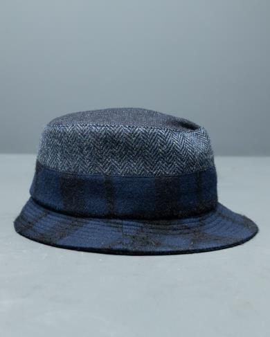 LUCKY HAT 1970